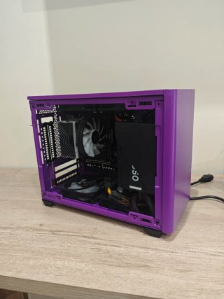 Caja Cooler Master NR200P Morada