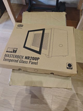 Caja Cooler Master NR200P Morada