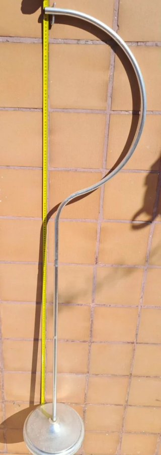 Soporte para jaula de pájaros o comederos.