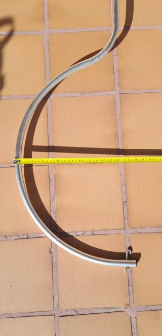 Soporte para jaula de pájaros o comederos.