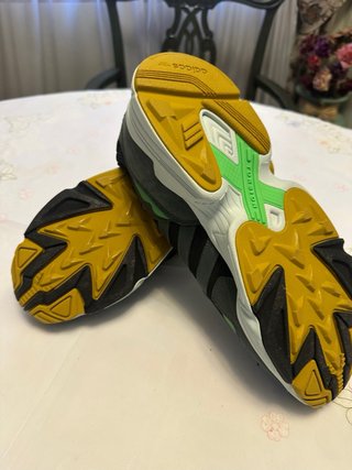 Deportivas Adidas, Negras y Verdes