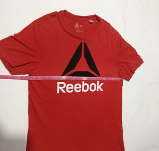 Camiseta Reebok Delta Roja Logo – Talla / Size M
