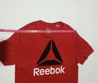 Camiseta Reebok Delta Roja Logo – Talla / Size M