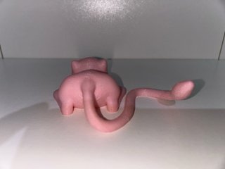 Figura Mew Durmiendo 3D