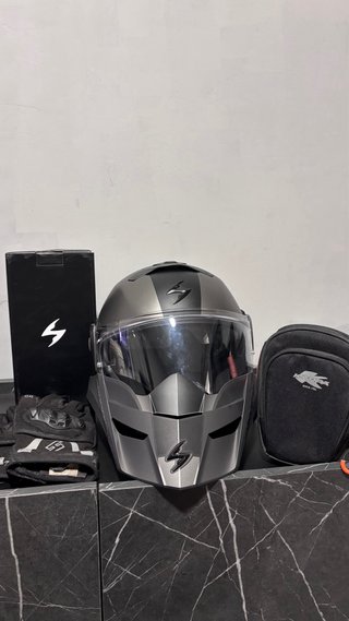 Casco Scorpion + Accesorios