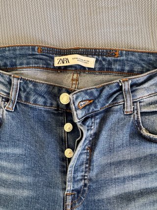 Vaqueros Zara desgastados