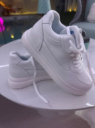 Zapatillas deportivas blancas talla 43