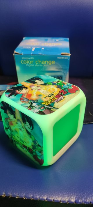 RELOJ ALARMA DRAGON BALL Z LED RGB NUEVO