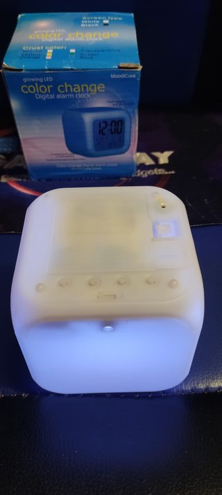 RELOJ ALARMA DRAGON BALL Z LED RGB NUEVO