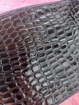 Monedero/Clutch Negro Efecto Cocodrilo