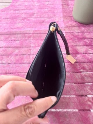 Monedero/Clutch Negro Efecto Cocodrilo