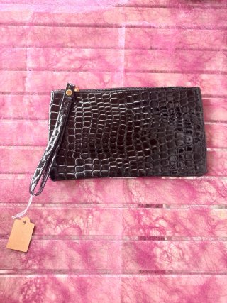 Monedero/Clutch Negro Efecto Cocodrilo
