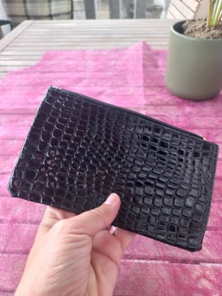 Monedero/Clutch Negro Efecto Cocodrilo