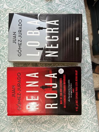 Libros Reina Roja y Loba Negra. Juan Gomez Jurado.