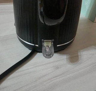 Hervidor de agua eléctrico negro