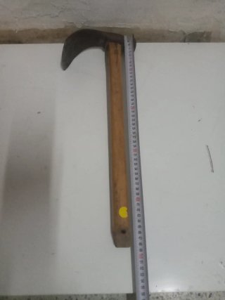 Hacha Arnau con martillo