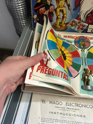 Juego de mesa "El Maravilloso Mago Electrónico"