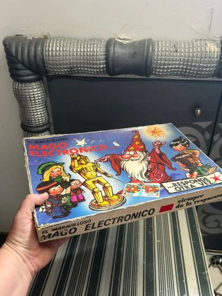 Juego de mesa "El Maravilloso Mago Electrónico"
