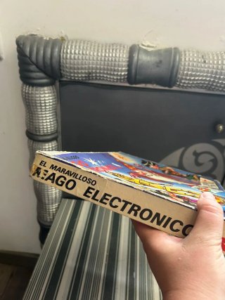 Juego de mesa "El Maravilloso Mago Electrónico"