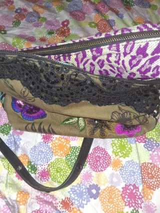 Bolso Desigual verde con mariposa