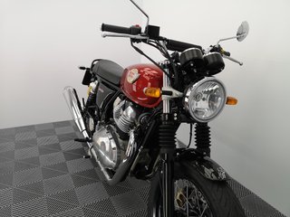ROYAL ENFIELD INTERCEPTOR 650 2023 7390 kms.