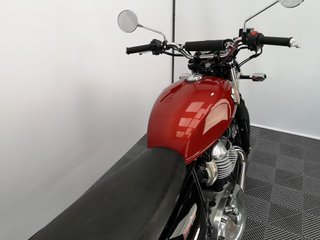 ROYAL ENFIELD INTERCEPTOR 650 2023 7390 kms.