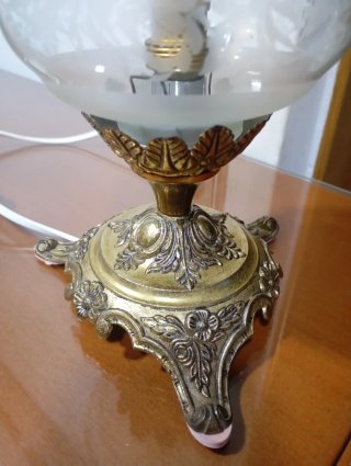 Lámpara de mesa cristal y metal