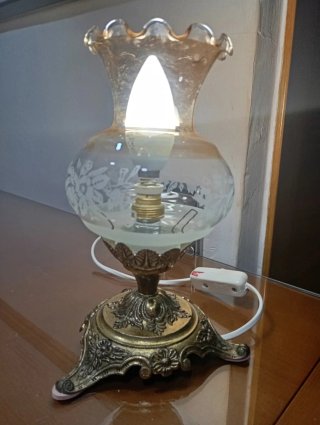 Lámpara de mesa cristal y metal