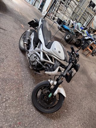 Suzuki Gladius 650 Naked