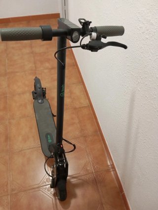 Skate elettrico nero