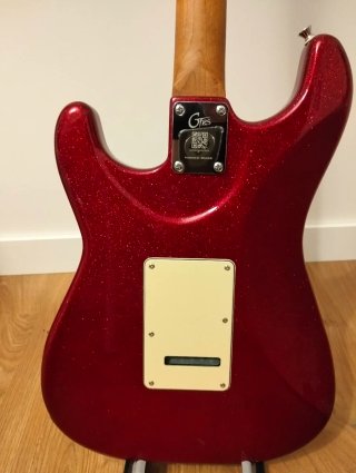 Guitarra Mooer GTRS Roja
