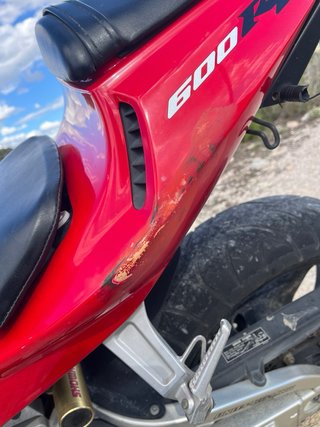 Honda CBR 600 RR Roja y Negra