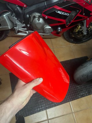 Honda CBR 600 RR Roja y Negra