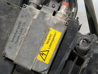 FARO DERECHO AUDI A6 AVANT (4B5) 15593000