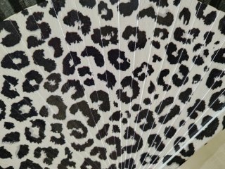 Abanico exclusivo con estampado de leopardo