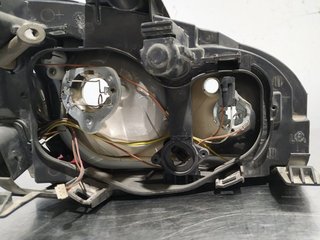 FARO IZQUIERDO FORD FOCUS BERLINA (CAP) E410180