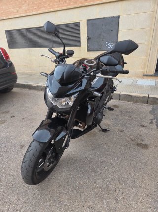 Kawasaki Z750 Naked Negra 2008