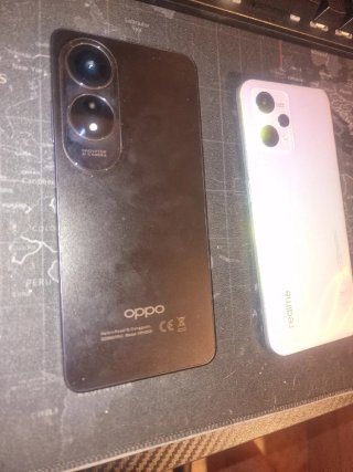 Lote 2 Smartphones Oppo y Realme