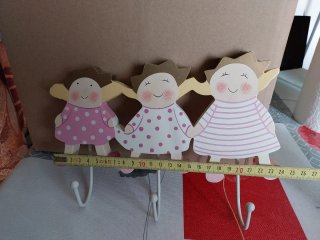 Perchero infantil, de pared con 3 figuras