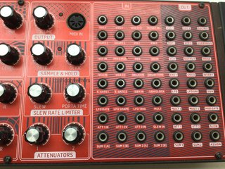 sintetizador behringer neutron