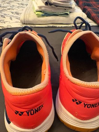 Zapatillas Yonex Naranja y Rojo