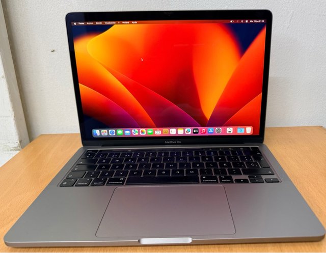 MacBook Pro M2 16GB