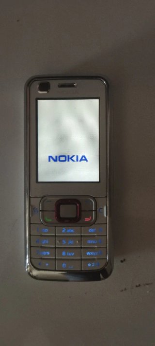 Móvil Nokia Plata