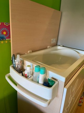 Cambiador bebé 4 cajones + bañera de Prenatal.