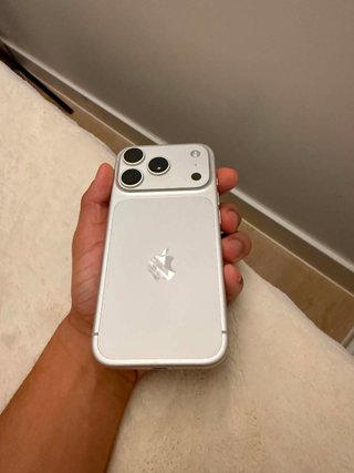 iPhone 17 Pro Max Plata