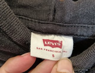 Sudadera Levi's con capucha negra