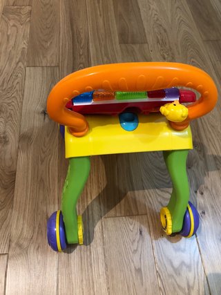 Correpasillos y centro de actividades 2 en 1 vtech