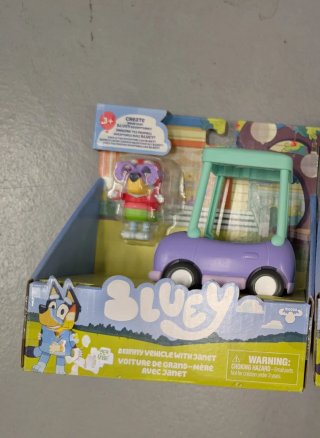 Bluey Mini Coche con Janet