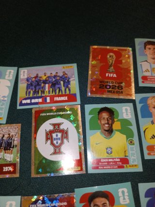 Cromos de fútbol variados