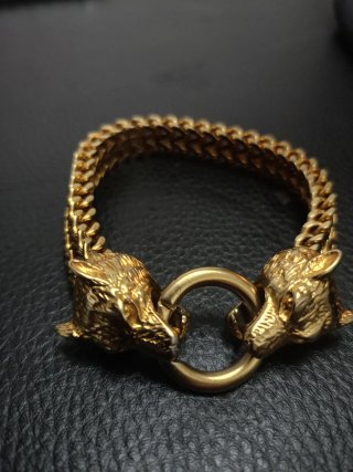 Cadena de mano estilo lobo dorada